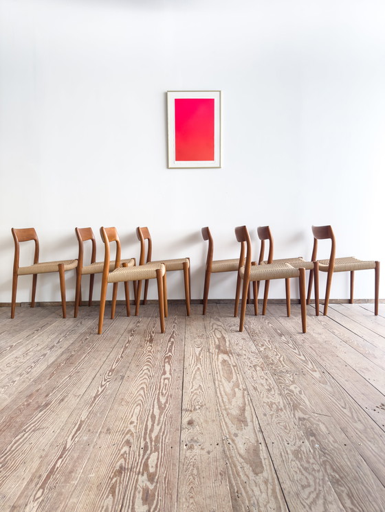 Image 1 of Sillas de comedor de teca de mediados de siglo nº 77 de Niels O. Møller, J. L. Moller, juego de 8