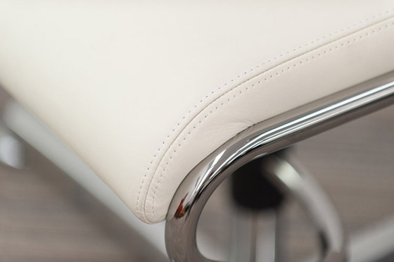 Image 1 of Dauphin In Touch 5409 Vergaderstoel