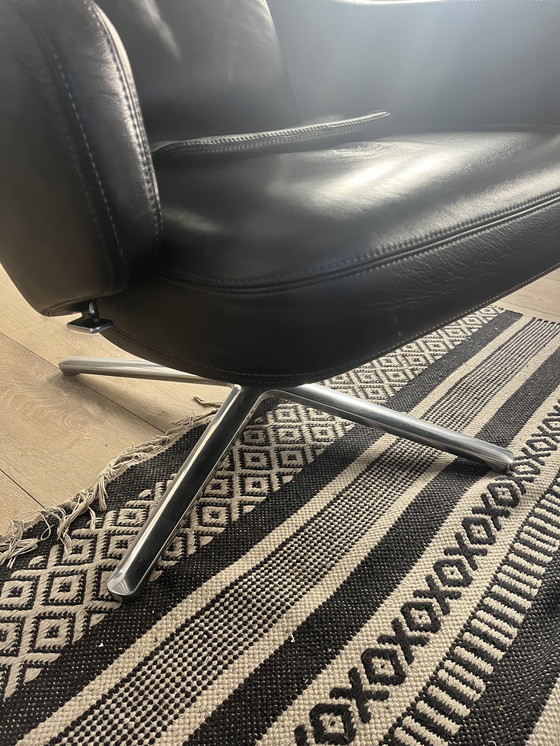 Image 1 of Vitra Grand Repos & Ottoman Leder