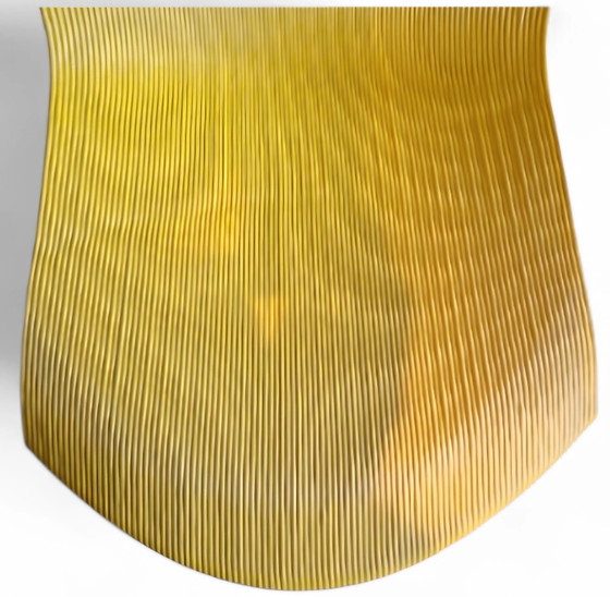 Endless Flow Rocking Chair / Endless Chair / 2010/11
Yellow first edition / MoMA Museum / Stedelijk Museum / (photo 6 of 11)