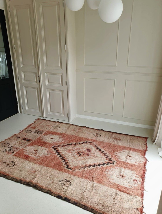Image 1 of Vintage Boujaad vloerkleed 238x181 cm – Marokkaans wollen tapijt