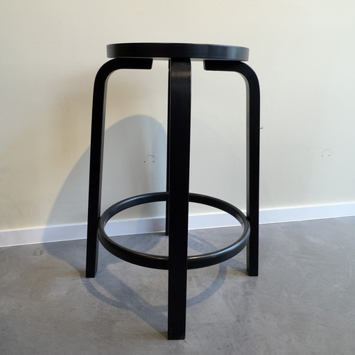 Tabouret de bar Artek 64