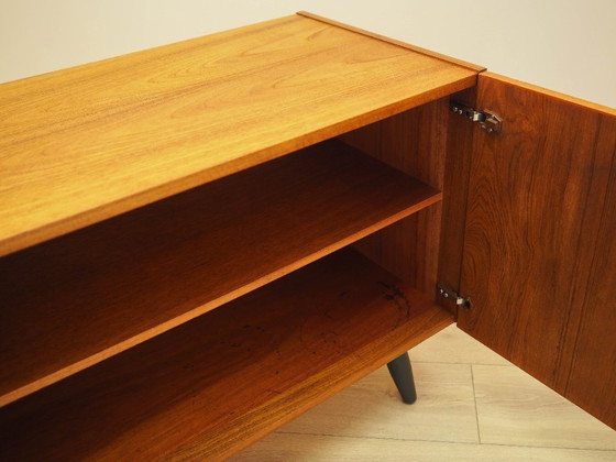 Image 1 of Teakhouten kast, Deens design, jaren 70, gemaakt in Denemarken.