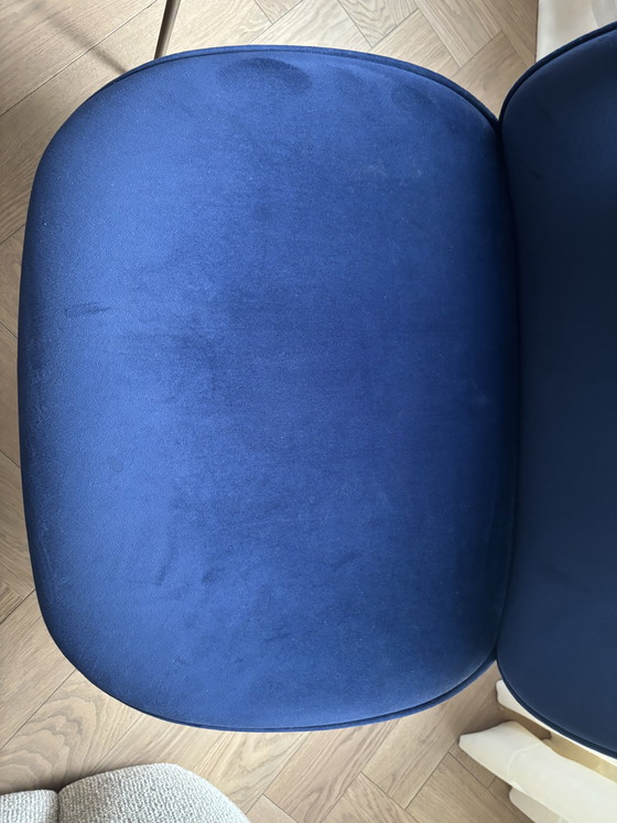 2x Gubi Beetle Lounge Fauteuil Gubi Velvet – Stoelen / fauteuils, Metal (photo 3 of 5)