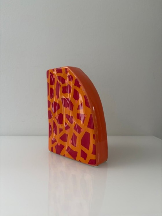 Striking Ceramic Vase – Orange/Pink – Graphic Pattern (photo 6 of 9)