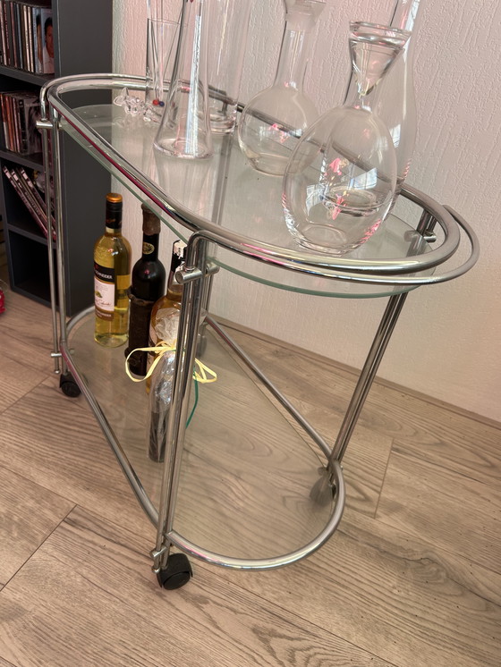 Image 1 of Serveertrolley van glas en aluminium met 5 karaffen