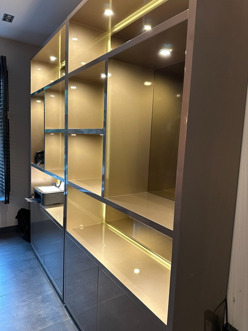2x Armoires Design Sur Mesure de Luxe
Champagne Métallisé