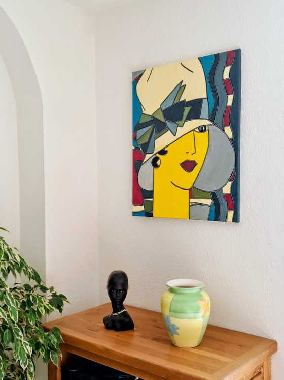 Image 1 of Patricia KLEYMAN - Ritratto di una graziosa giovane donna con un cappello bianco - Dipinto dell'artista