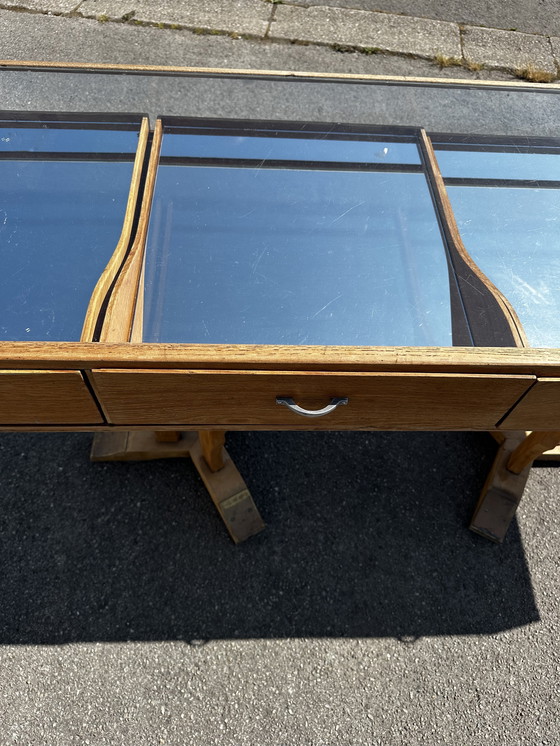 Image 1 of Vitrina años 50 / L 195 cm