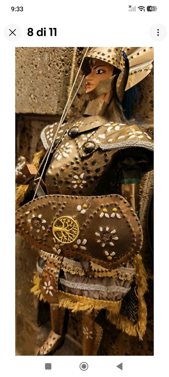 Vintage Pupo Puppet, 60cm, Brass Armor and Handmade Clothes. – Decorative Objects, Metal, Textile (photo 8 of 11)