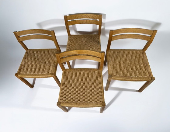 J.H. Møller Model 401 eikenhouten eetkamerstoelen met origineel Deens papieren koord — Denemarken, jaren 70 (photo 9 of 10)
