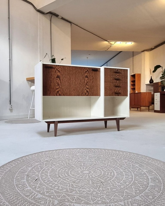 Image 1 of Armoire des années 70