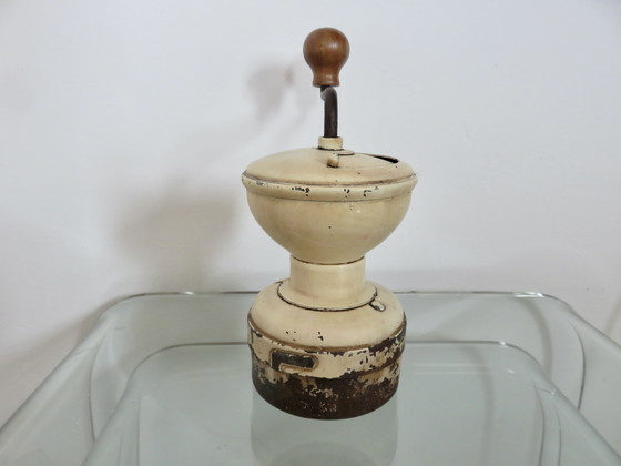 Image 1 of Moulin à Café Peugeot Frères, Modèle "Diabolo" de 1952 à 1956