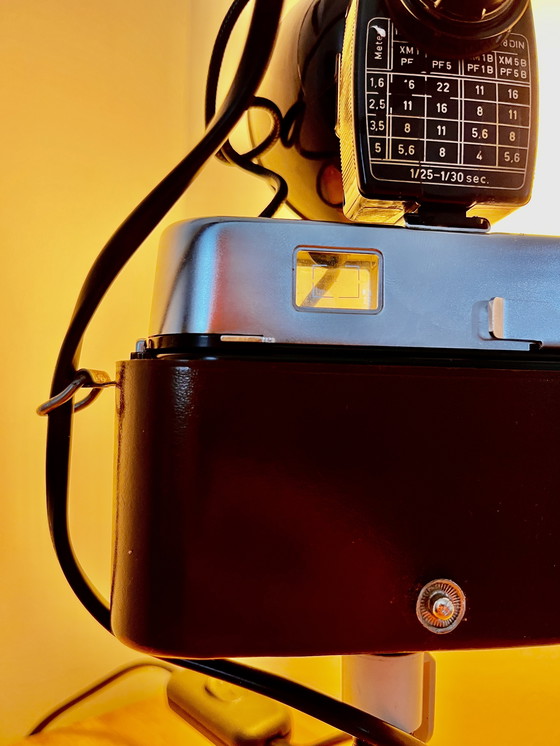 Image 1 of Unieke lamp gemaakt van retro Voigtländer camera 