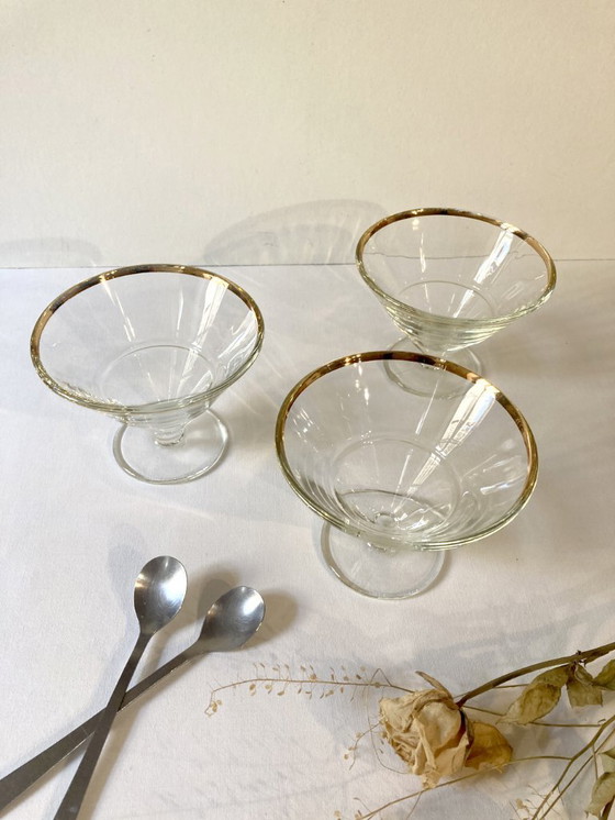 Image 1 of Trio di ciotole da dessert in vetro con bordi dorati, La Rochère, Francia