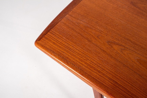 Image 1 of Grote Deense teakhouten salontafel, jaren 60