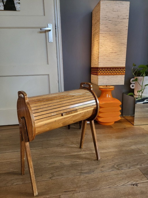 Scatola da cucito vintage, scatola da cucito, mobiletto in legno con ruote