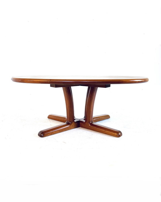 Image 1 of Ovaler Couchtisch aus Teakholz, Dyrlund, 70er Jahre