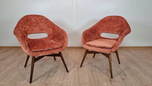2 poltrone a conchiglia Miroslav Navratil