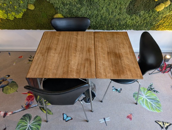 Image 1 of Tavolo Arne Jacobsen 3601 + 4 sedie Butterfly 3107 | Prima edizione