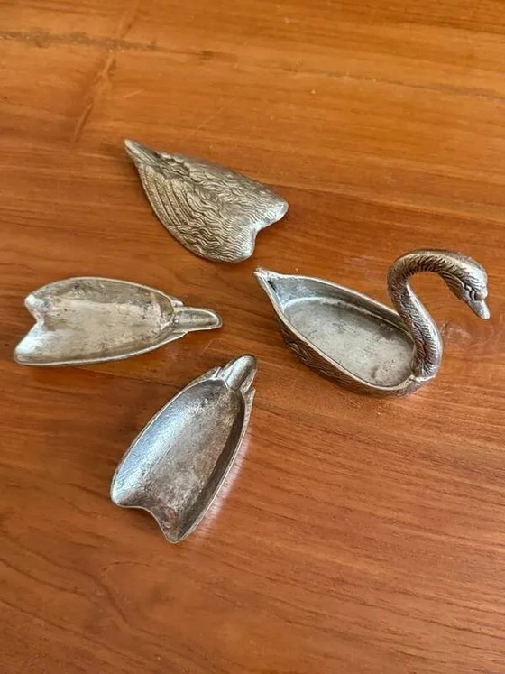 Stapelbare zwaanvormige asbak, Verzilverd metaal 20e eeuw, Tafelaccessoires (foto 2 van 11)