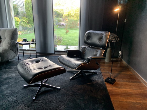 Vitra - Eames Lounge Chair & OttomAn, Fauteuils, Cuir, Bois, Noir (photo 2 sur 13)