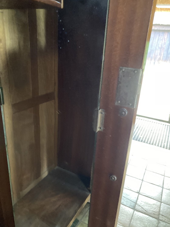 Image 1 of Armario art deco nogal chapa de libro