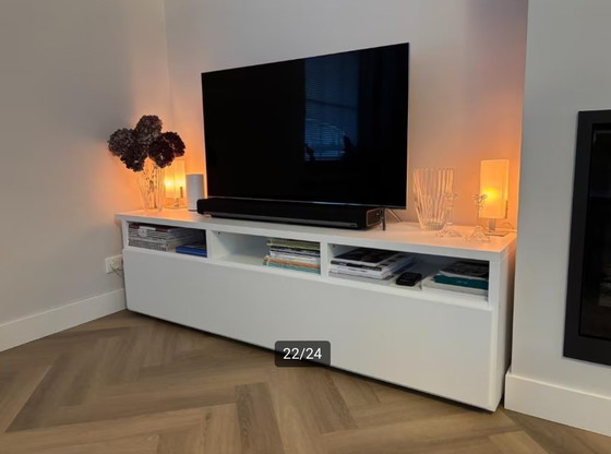 Image 1 of Mobile TV ad angolo / credenze, design italiano, marca: giellesse