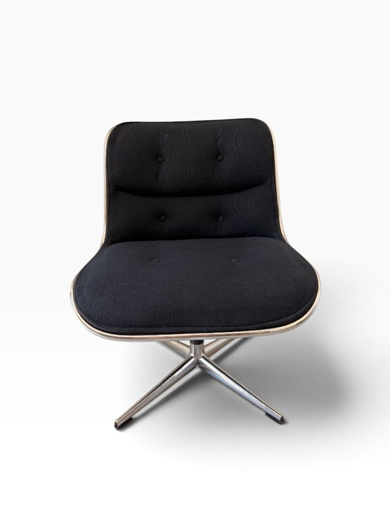 Charles Pollock Chefsessel von Knoll – Schwarzer Stoff – 1. Bein – Textile (photo 3 of 11)