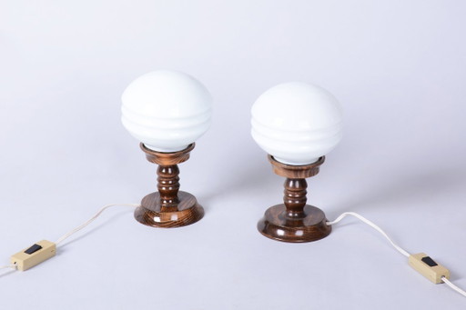 Paar restaurierte Art Deco Tischlampen, Buche, Opalglas, neu verkabelt, Tschechisch, 1930er Jahre