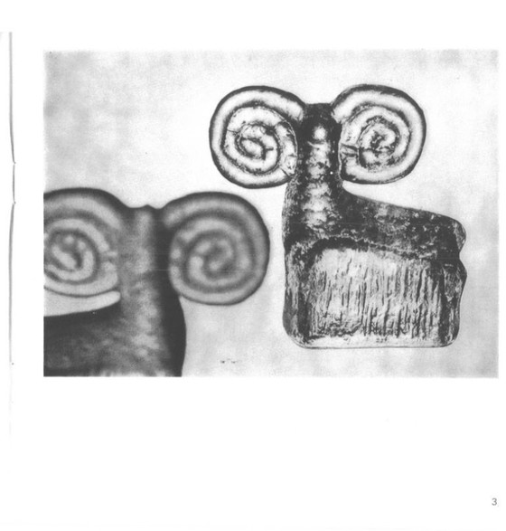 Image 1 of Statua vintage in vetro pressato di ariete / Glass Union / Rudolfova Hut / Repubblica Ceca / 1971