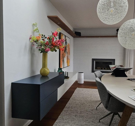 Image 1 of Groot Interstar design wandmeubel (405,5 cm) – Silver Laqué, Kosmos Blauw & Noten