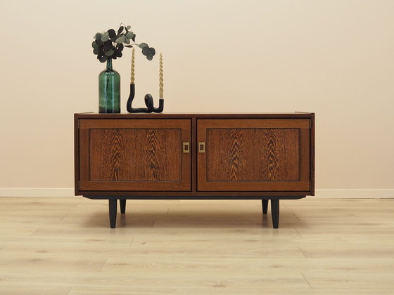 Armadio contenitore danese impiallacciato rovere su gambe angolate, moderno scandinavo anni '70 (photo 3 of 13)