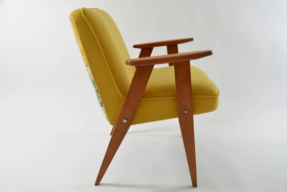 Image 1 of Fauteuil 366, gesigneerd J. Chierowski, geel met vogels