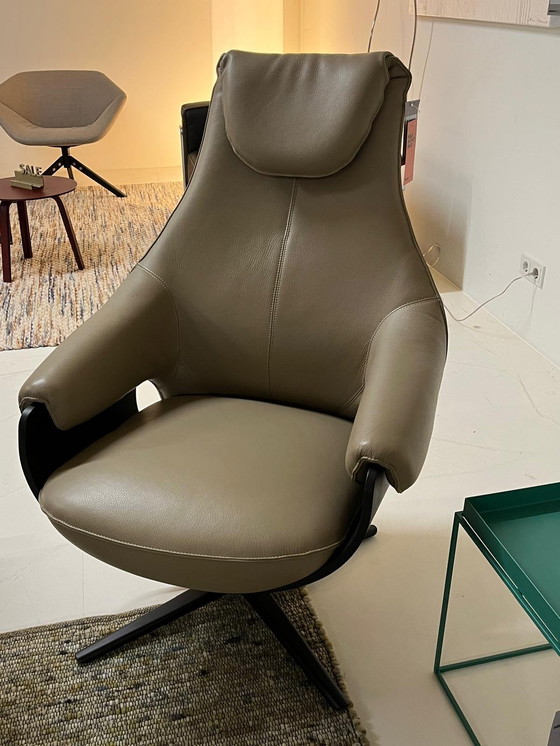 Image 1 of Leolux Creme Fauteuil Plus