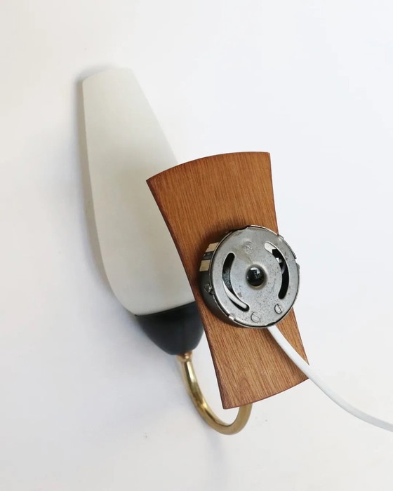 Image 1 of Lampada da parete vintage in teak, luce notturna, lampada da bagno in ottone