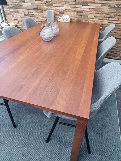 Arco Essenza Dining Room Table In Cherry