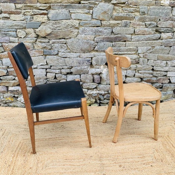 Image 1 of Ein Paar ungleiche Stühle