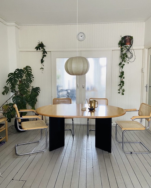 Vintage extendable oval dining table