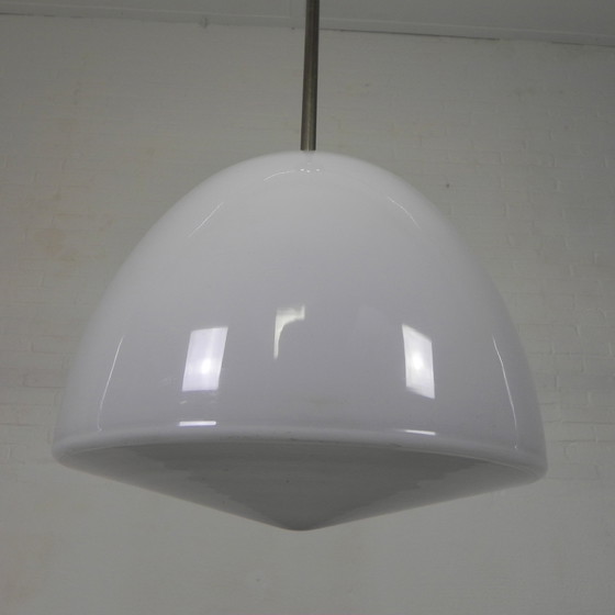 Image 1 of Oude Schoollamp Met Grote Glazen Bol In Opaalglas, Jaren 30