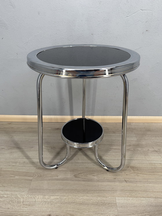 Image 1 of Table d'appoint Art déco intemporelle - chrome et verre noir