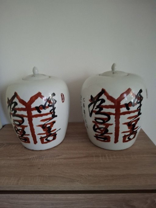 Unique set of porcelain Chinese pots
