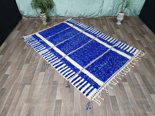 Tapis en laine nationale marocaine tissé a la main traditionnelle bleu taille 200/300 cm – Aime Té (photo 2 of 10)
