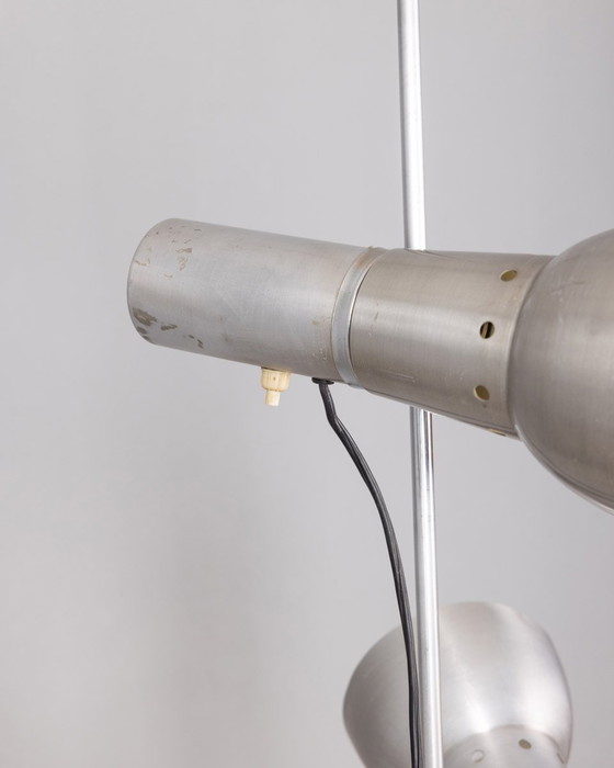 Image 1 of Vintage 70s vloerlamp chroom en wit metaal Italiaans ontwerp