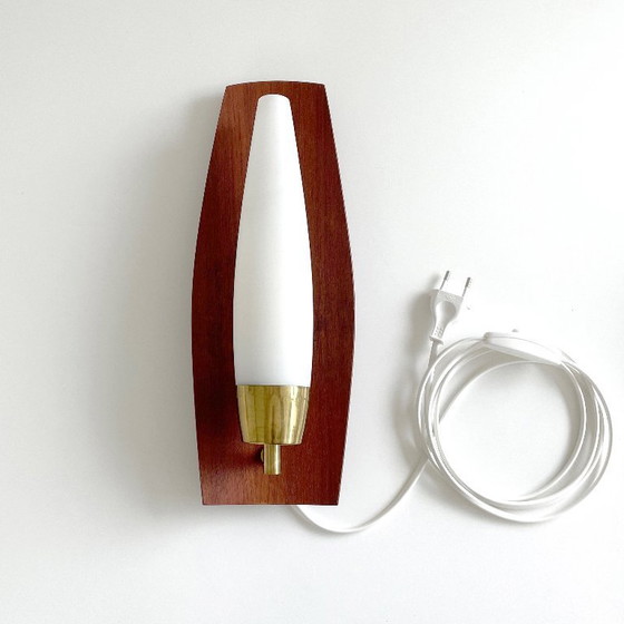 Image 1 of Applique murale moderne du milieu du siècle, design scandinave vintage en teck