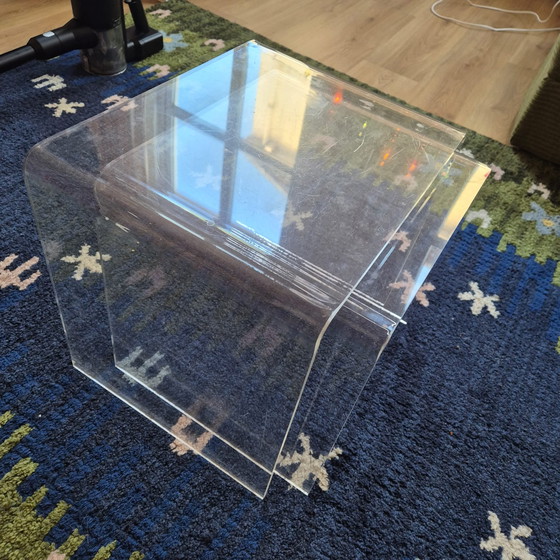 Image 1 of Lot de 2 tables d'appoint en plexiglas