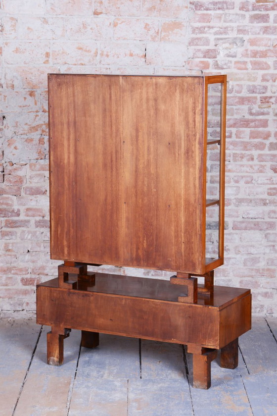 Gerestaureerde art-deco vitrinekast, walnoot en glas, Tsjechisch, jaren 1920 – Vitrinekasten, Metal (photo 14 of 15)