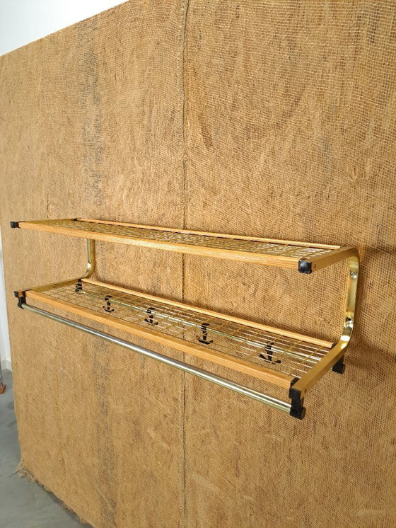 Image 1 of Porte-manteau Habo de Suède, couleur or et bois, n° 15