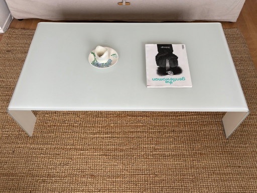 Vintage melkglazen salontafel