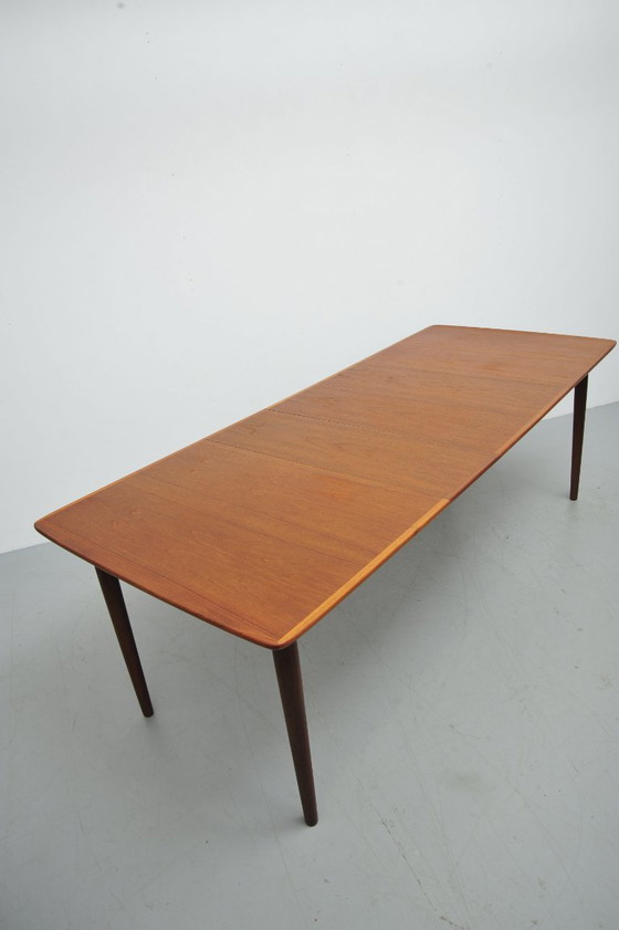 Image 1 of Table de salle à manger en teck (années 1960)